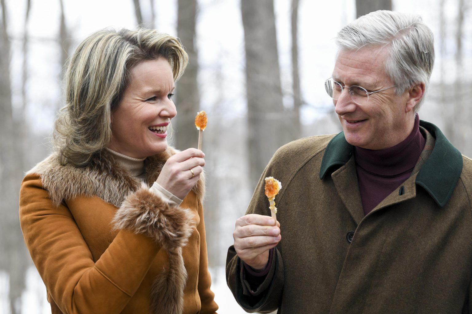 Canada Ottawa , 12/03/2018
State visit of their Majesties King Philippe and Queen Mathilde of Belgians to Canada. Traditional Canadian activity : visiting a sugar shack 
Pix :  Queen Mathilde / King Philippe 
Credit : Frederic Sierakowski / Isopix