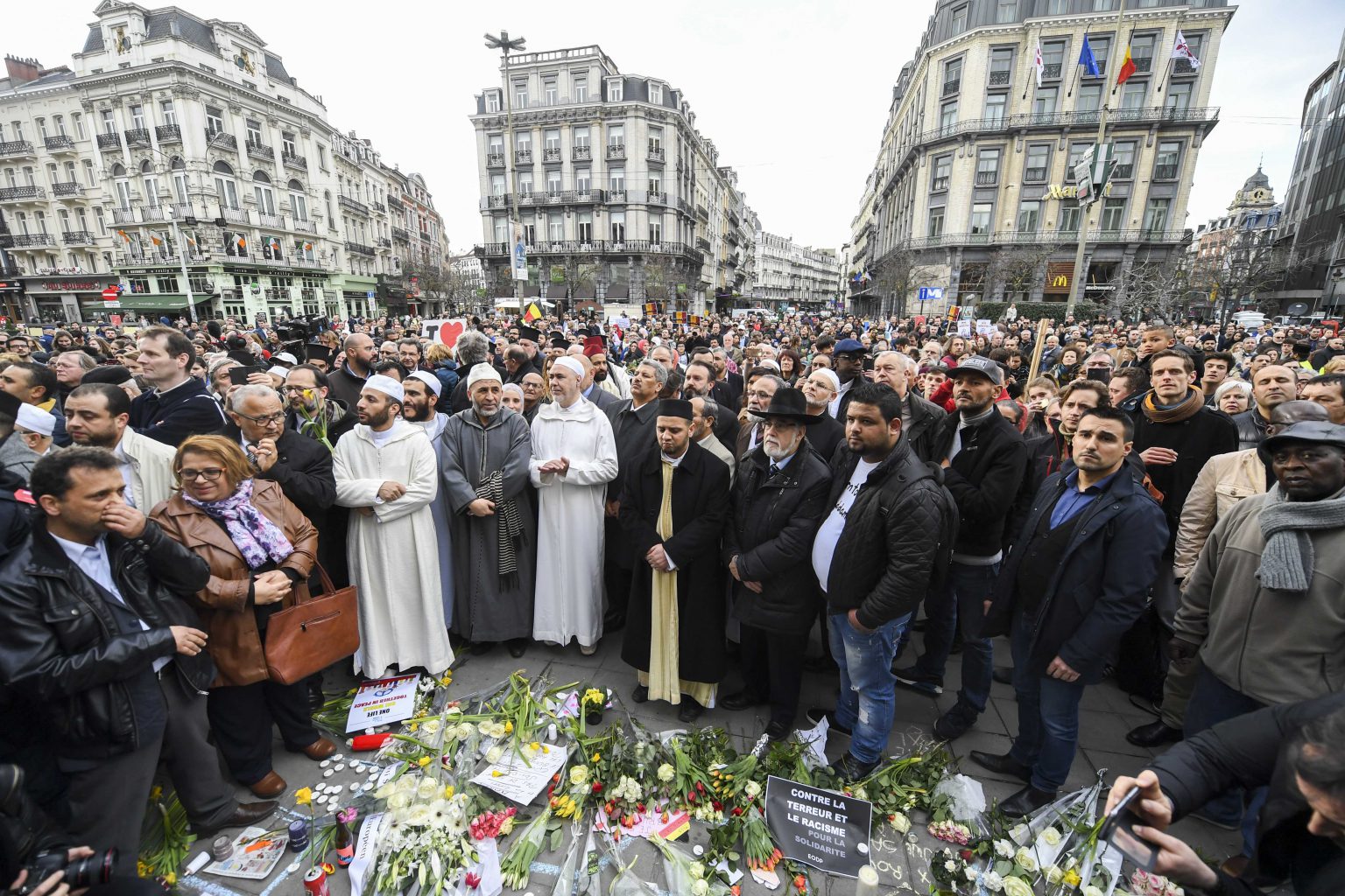 Brussels, 22/03/2017
Commemoration ceremonies organized by the Federal Government of Belgium , Brussels Airport and STIB - MIVB in memory of the victims of the 22/3 terrorist attacks . One year ago suicide bombers of the Islamic State attacked Brussels Airport and a the subway station Maelbeek . 32 people died during these attacks and hundreds others got wounded .  Gathering citizens "Bourse" place
Pix :
Credit : Sierakowski Frederic  / Isopix