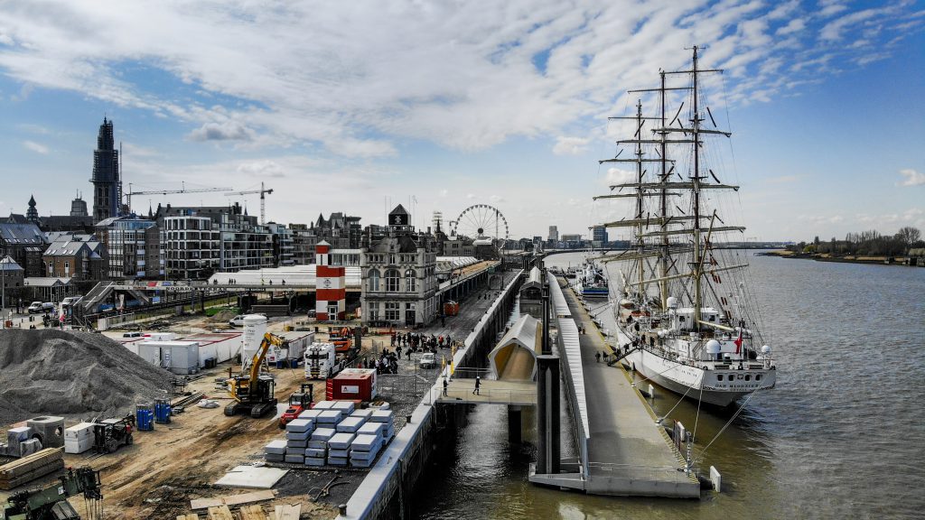 Antwerp , 16/04/2021
New cruise pontoon receives training ships of the Antwerp Maritime Academy. Approximately 200 first-year students of the Antwerp Maritime Academy moor in their training ships at the new cruise pontoon at Het Steen. 
Pix :
Credit : Frederic Sierakowski / Isopix