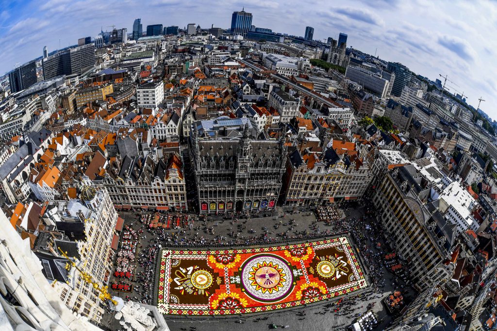 Brussels , 16/08/2018
From 16 to 19 August 2018 at the Grand-Place in Brussels. Every 2 years the Grand-Place in Brussels is covered with a flower carpet of begonias. The carpet of 77 m x 24 m is composed by about 120 volunteers, with nearly 1 million begonias in less than 4 hours. The 2018 theme of the flower carpet is Mexico. The Flower Carpet is dedicated to Guanajuato, a Mexican region with a particularly rich floral culture and tradition.
Pix :
Credit : Frederic Sierakowski / Isopix
